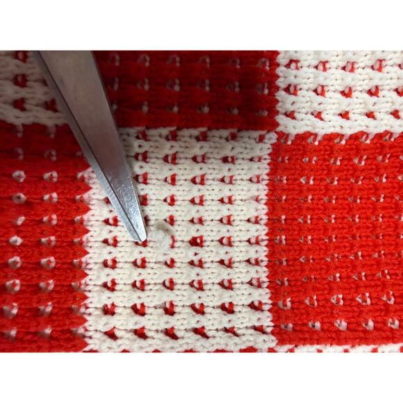 Handmade Crochet Checkerboard Tote Bag Red White Picnic Style - Picture 12 of 15